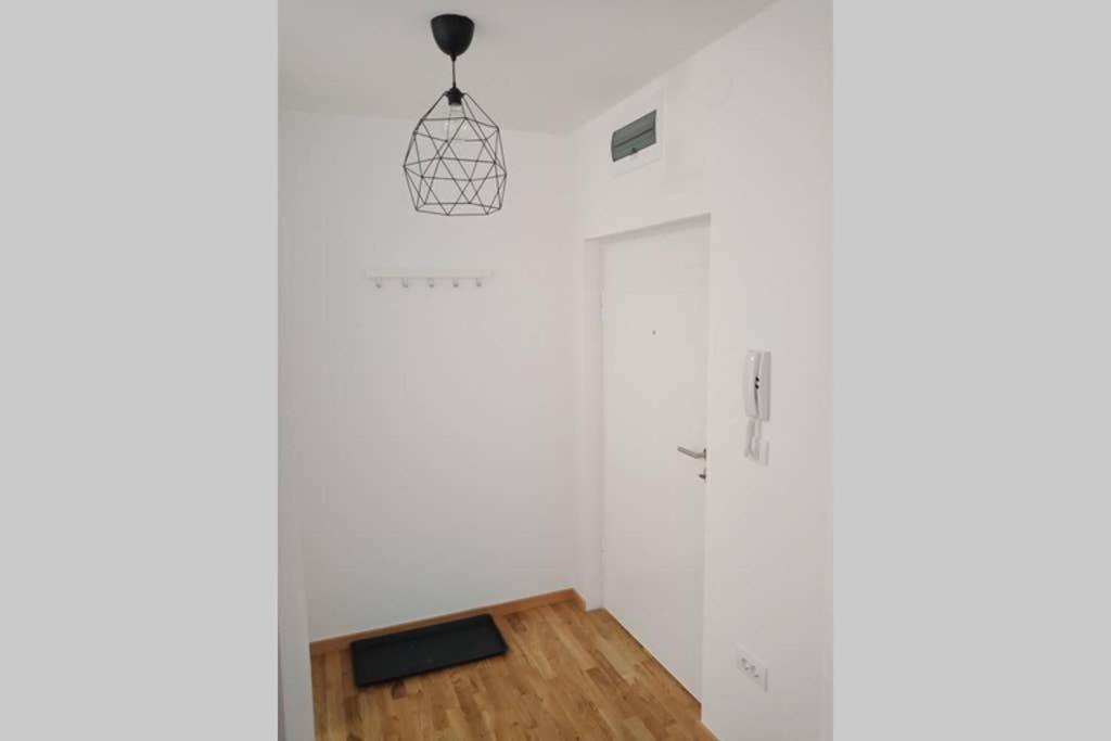 Ferienwohnung Uptown Girl Belgrad Exterior foto